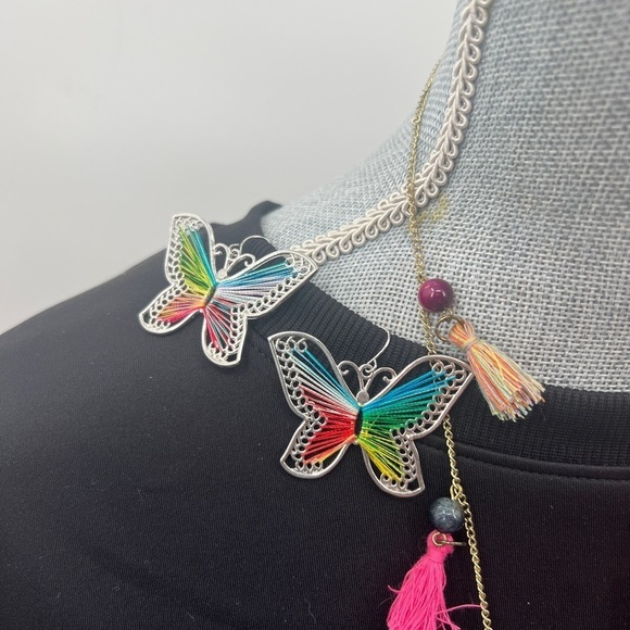 2 Pairs of string earrings and Tassel with semi precious beads necklace - Picture 3 of 7